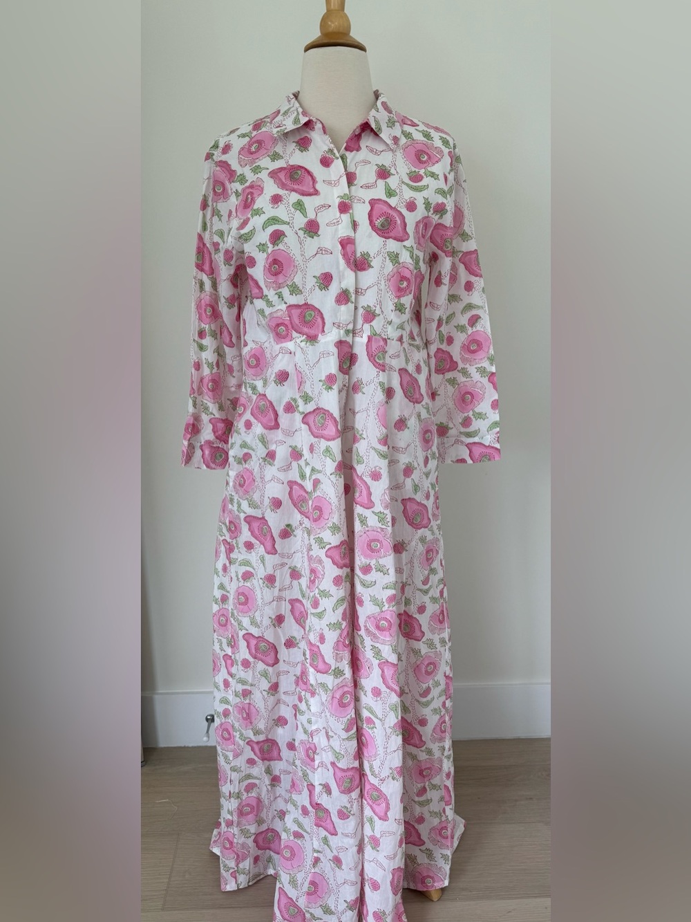 Julia Amory Pink Floral Shirt Dress Size Medium Never Worn